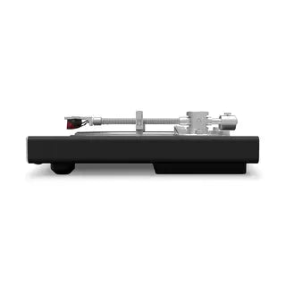 Victrola VPT2500BSL Carbon Hi-Res Turntable Ortofon Bluetooth
Black turntable with a silver tonearm on a white background